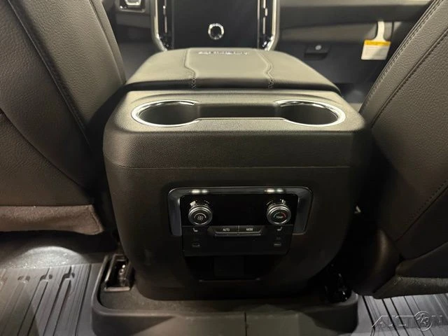2026 GMC Yukon 5th Gen - Image 19 of 21