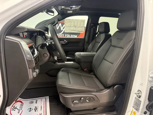 2026 GMC Yukon 5th Gen - Image 12 of 21