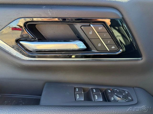 2026 GMC Yukon 5th Gen - Image 15 of 21