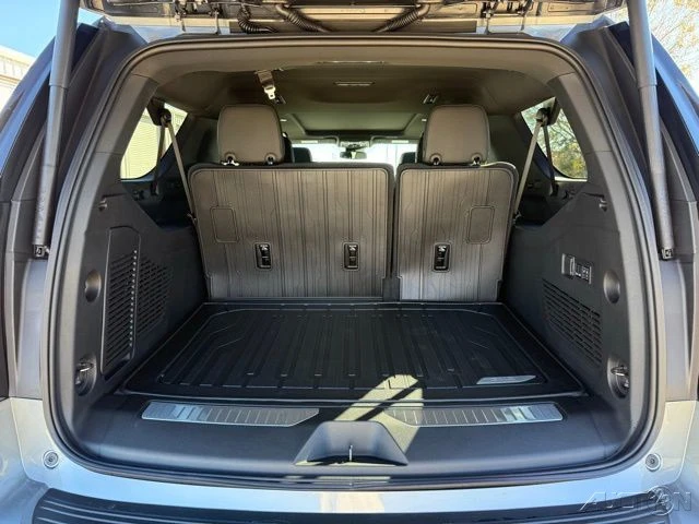 2026 GMC Yukon 5th Gen - Image 8 of 21