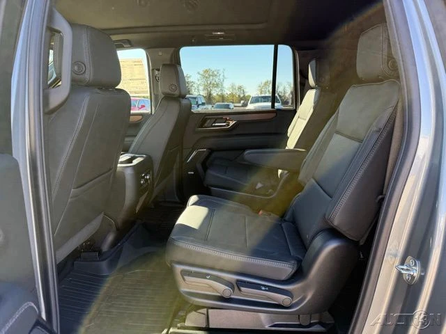 2026 GMC Yukon 5th Gen - Image 17 of 21