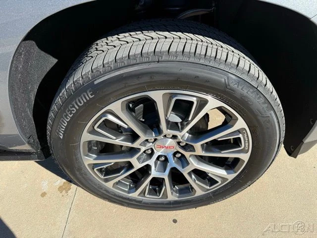 2026 GMC Yukon 5th Gen - Image 4 of 21