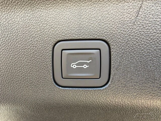 2026 GMC Yukon 5th Gen - Image 9 of 21