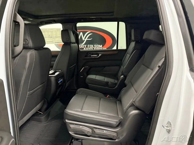 2026 GMC Yukon 5th Gen - Image 17 of 21
