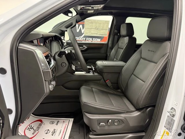 2026 GMC Yukon 5th Gen - Image 12 of 21