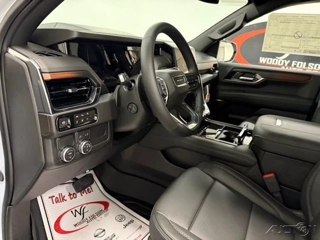 2026 GMC Yukon 5th Gen - Image 13 of 21