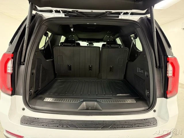 2026 GMC Yukon 5th Gen - Image 8 of 21