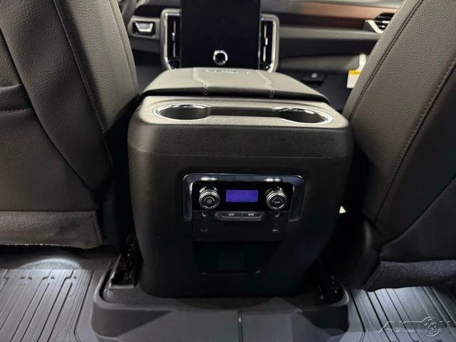 2026 GMC Yukon 5th Gen - Image 19 of 21