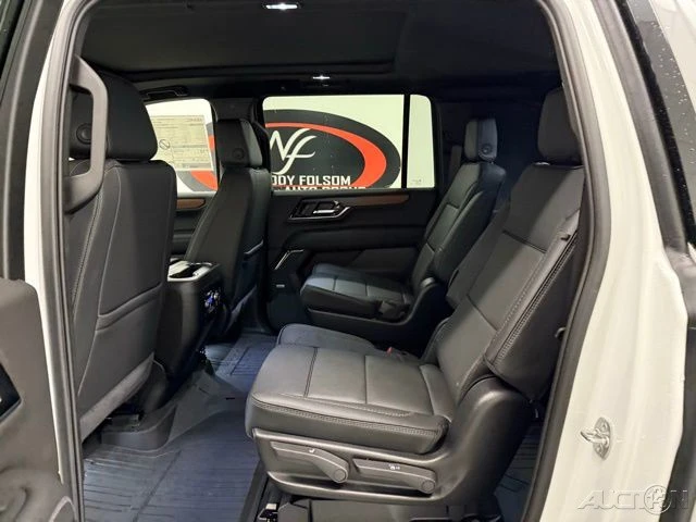 2026 GMC Yukon 5th Gen - Image 17 of 21