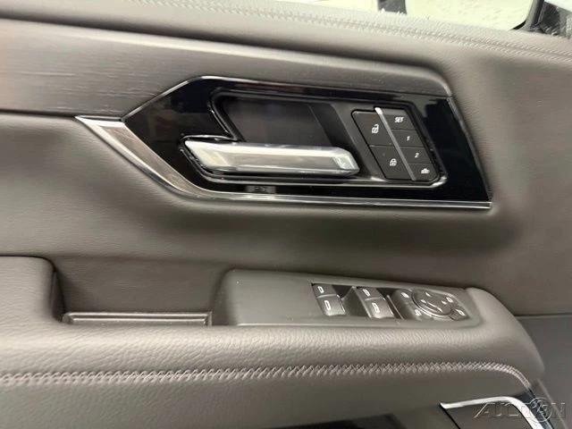 2026 GMC Yukon 5th Gen - Image 15 of 21