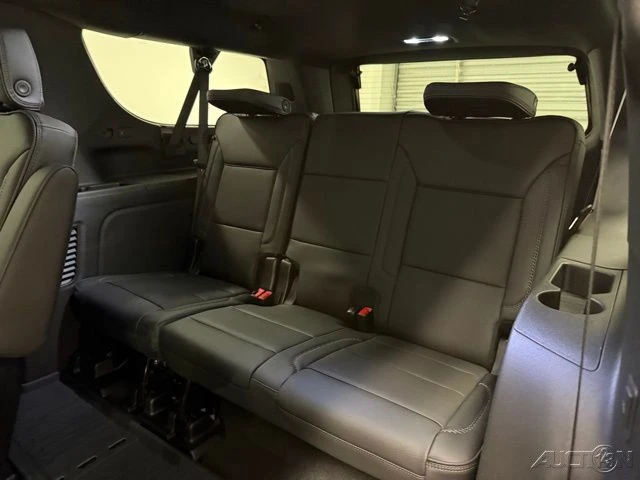 2026 GMC Yukon 5th Gen - Image 18 of 21