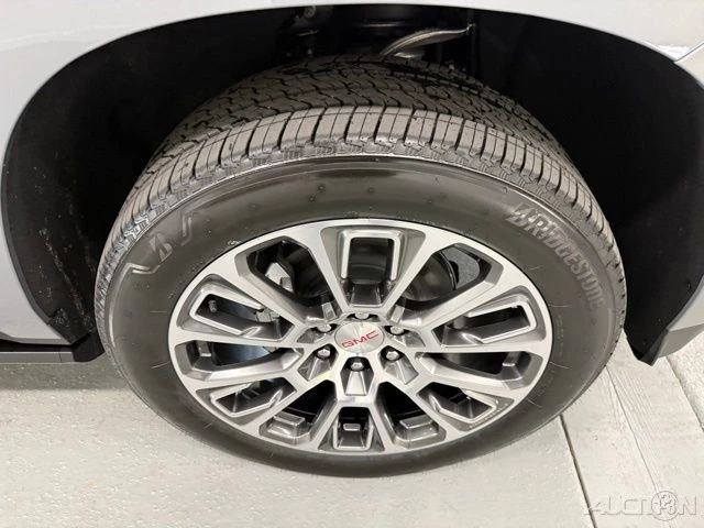 2026 GMC Yukon 5th Gen - Image 4 of 21