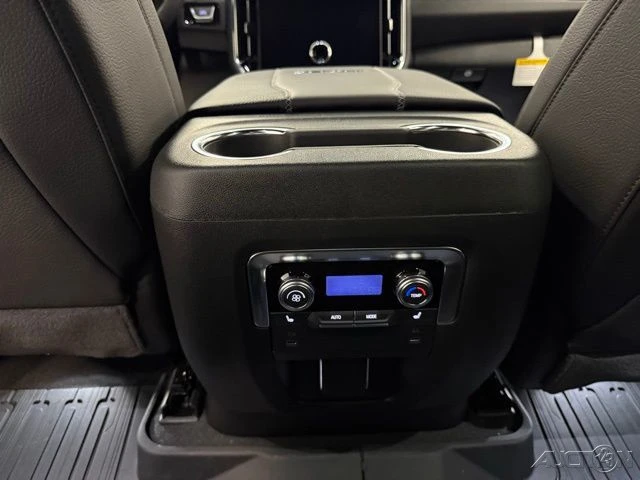 2026 GMC Yukon 5th Gen - Image 19 of 21