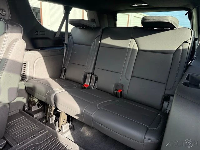 2026 GMC Yukon 5th Gen - Image 17 of 21