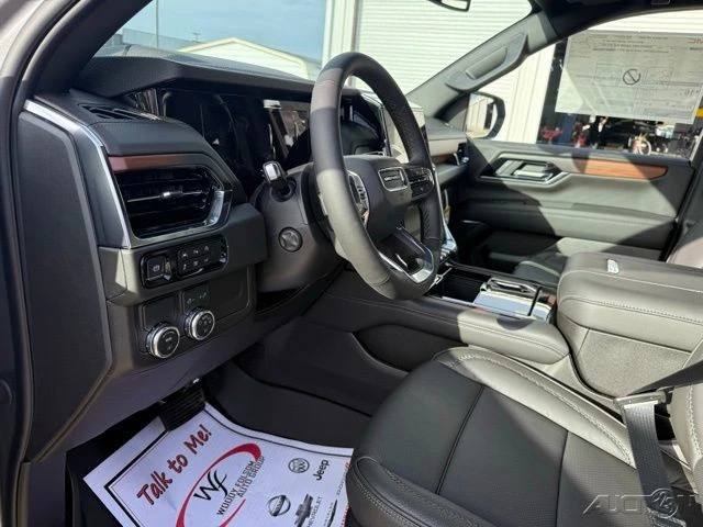 2026 GMC Yukon 5th Gen - Image 12 of 21