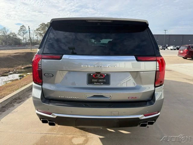 2026 GMC Yukon 5th Gen - Image 7 of 21