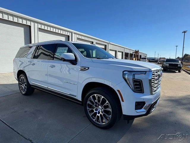 2026 GMC Yukon 5th Gen - Image 3 of 20