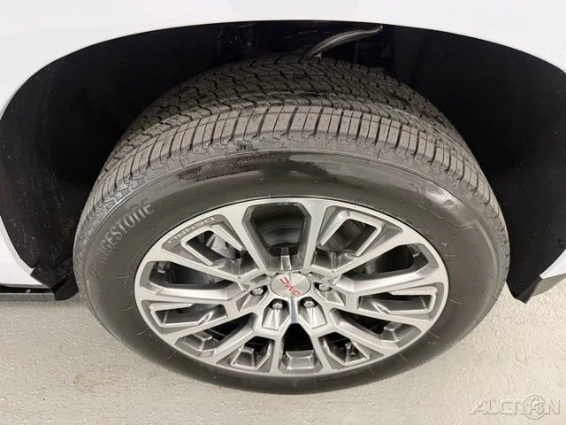 2026 GMC Yukon 5th Gen - Image 4 of 12