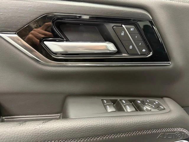 2026 GMC Yukon 5th Gen - Image 20 of 21