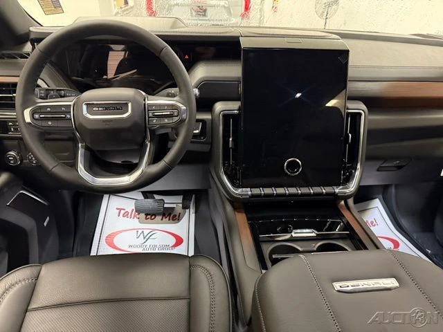 2026 GMC Yukon 5th Gen - Image 18 of 21