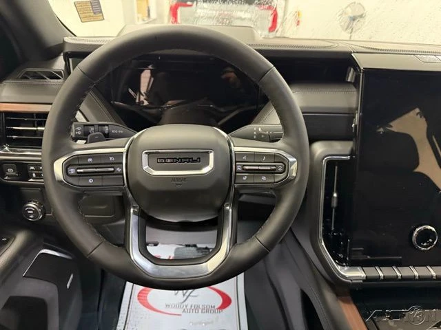 2026 GMC Yukon 5th Gen - Image 17 of 21