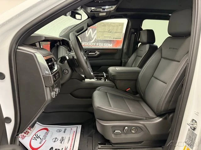 2026 GMC Yukon 5th Gen - Image 12 of 21