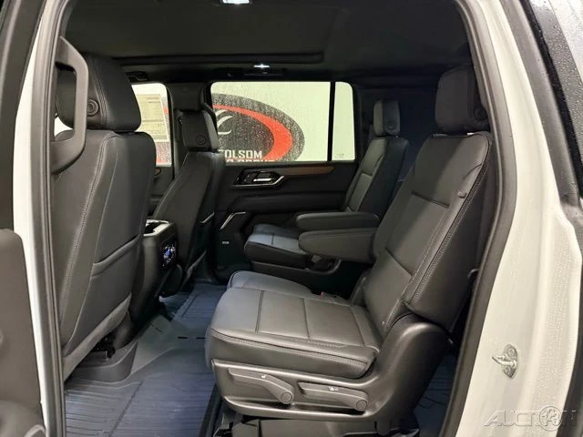 2026 GMC Yukon 5th Gen - Image 14 of 21
