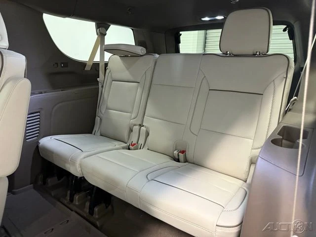 2026 GMC Yukon 5th Gen - Image 18 of 21
