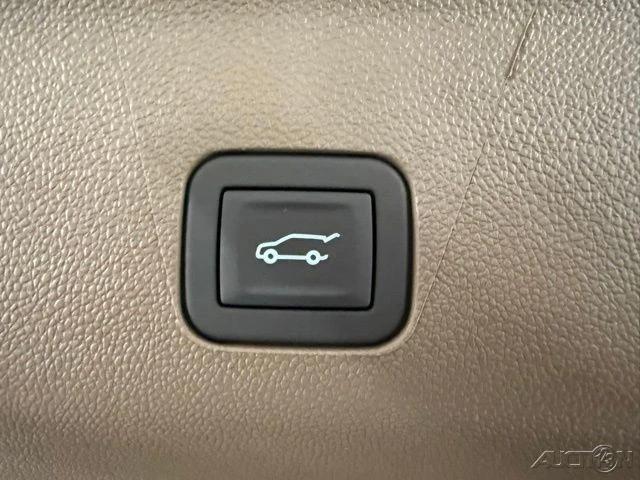 2026 GMC Yukon 5th Gen - Image 9 of 21