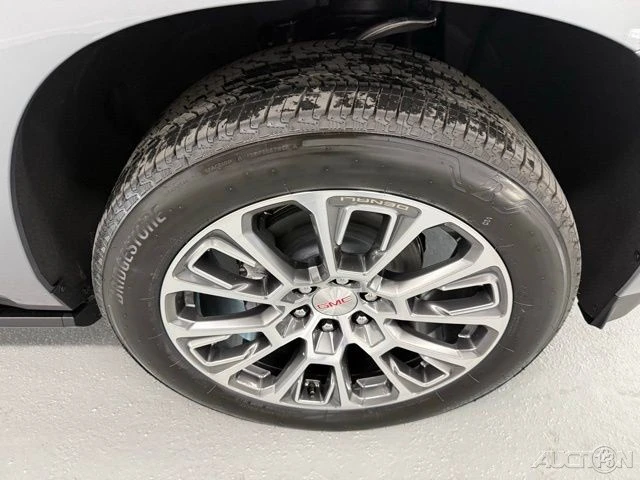 2026 GMC Yukon 5th Gen - Image 4 of 21