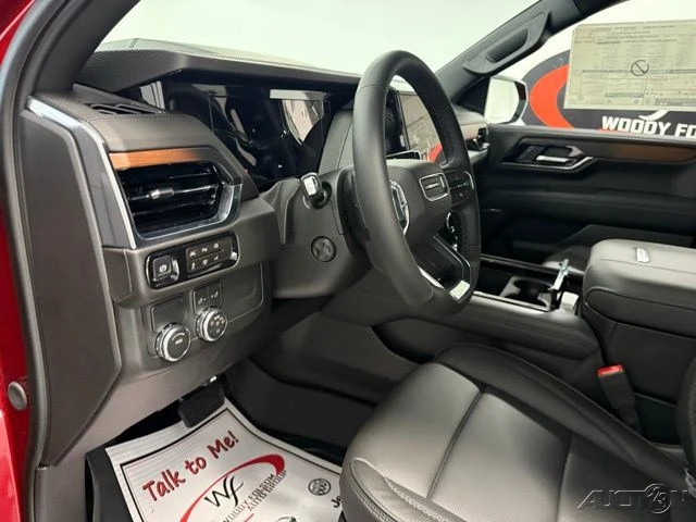 2026 GMC Yukon 5th Gen - Image 13 of 21