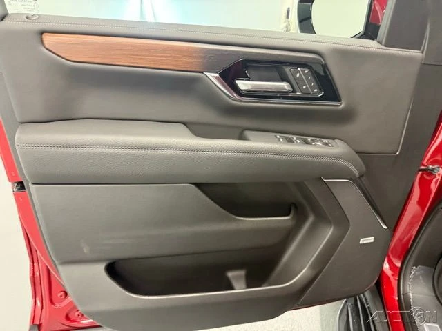 2026 GMC Yukon 5th Gen - Image 14 of 21