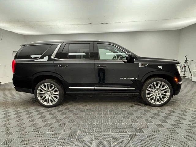 2026 GMC Yukon 5th Gen - Image 9 of 12
