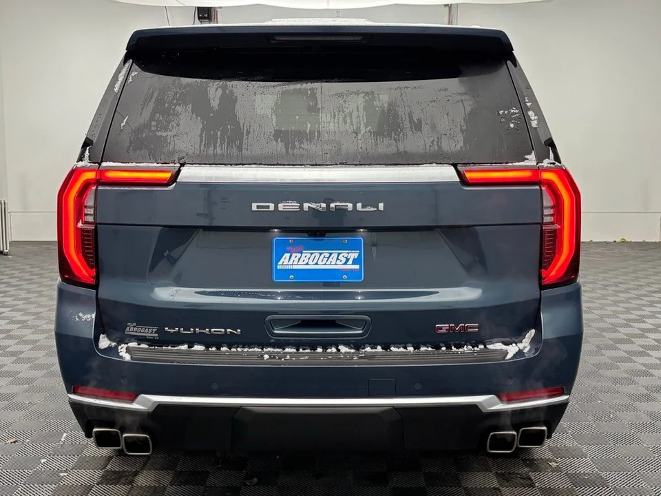 2026 GMC Yukon 5th Gen - Image 9 of 12