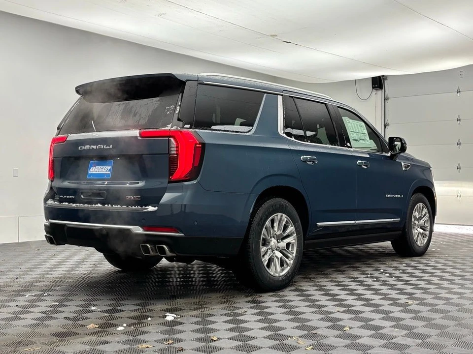 2026 GMC Yukon 5th Gen - Image 8 of 12