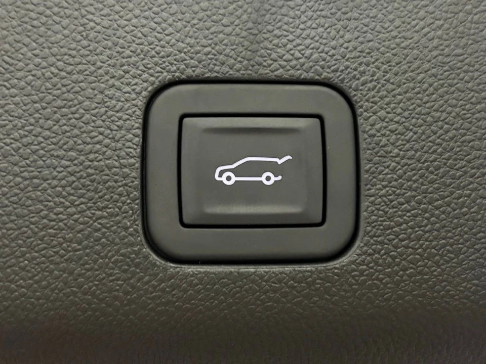 2026 GMC Yukon 5th Gen - Image 12 of 12