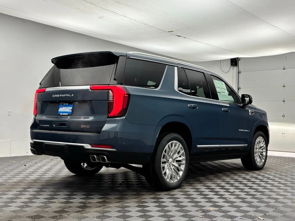 2026 GMC Yukon 5th Gen - Image 8 of 12