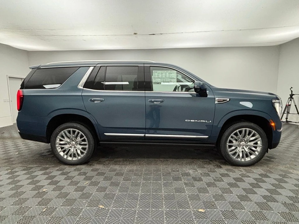2026 GMC Yukon 5th Gen - Image 7 of 12