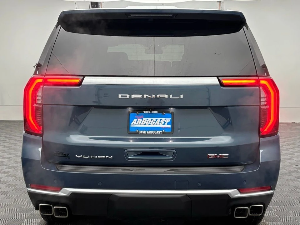 2026 GMC Yukon 5th Gen - Image 9 of 12