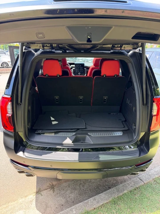 2026 GMC Yukon 5th Gen - Image 12 of 13