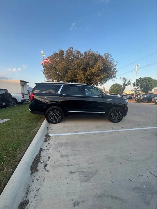 2026 GMC Yukon 5th Gen - Image 2 of 11