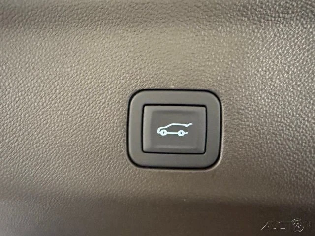 2026 GMC Yukon 5th Gen - Image 9 of 12
