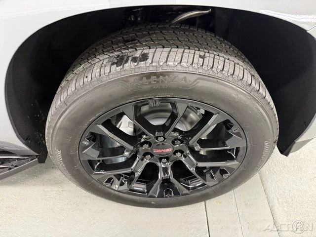 2026 GMC Yukon 5th Gen - Image 4 of 12