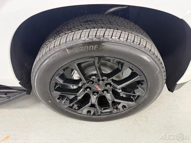 2026 GMC Yukon 5th Gen - Image 4 of 12
