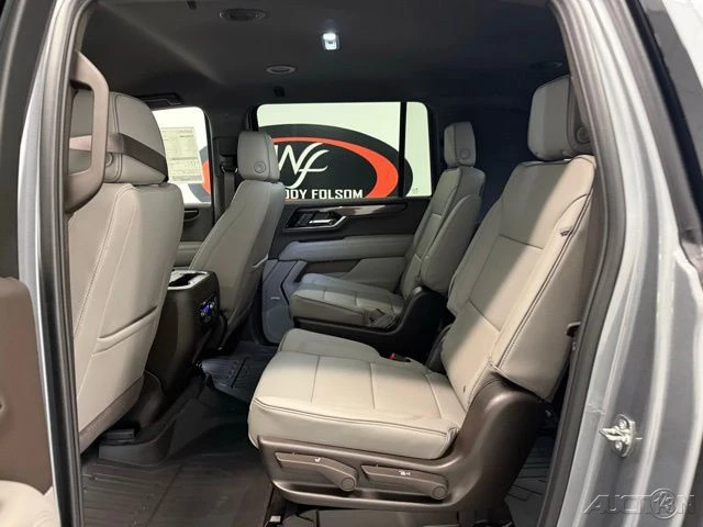 2026 GMC Yukon 5th Gen - Image 15 of 21