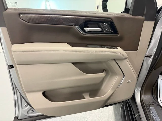 2026 GMC Yukon 5th Gen - Image 13 of 21