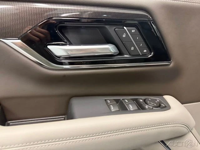 2026 GMC Yukon 5th Gen - Image 14 of 21