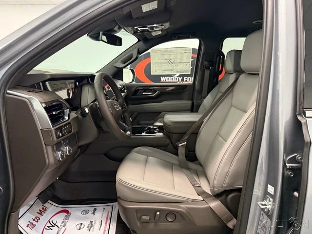 2026 GMC Yukon 5th Gen - Image 9 of 21