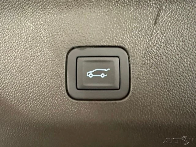 2026 GMC Yukon 5th Gen - Image 8 of 21
