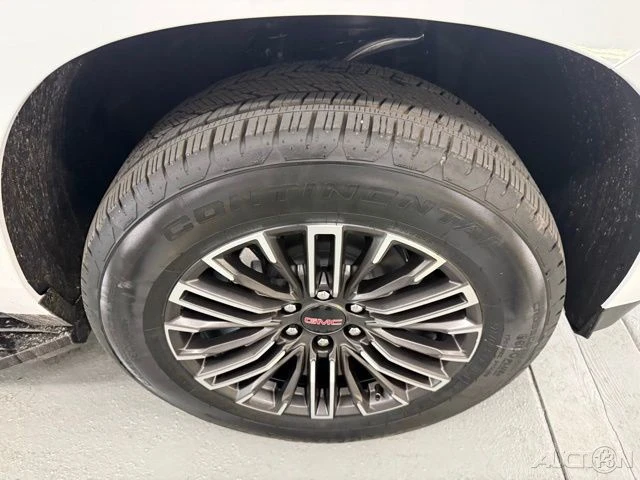 2026 GMC Yukon 5th Gen - Image 4 of 21